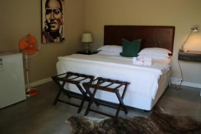  Eagles View Guest House and Business Centre  Рудепурте